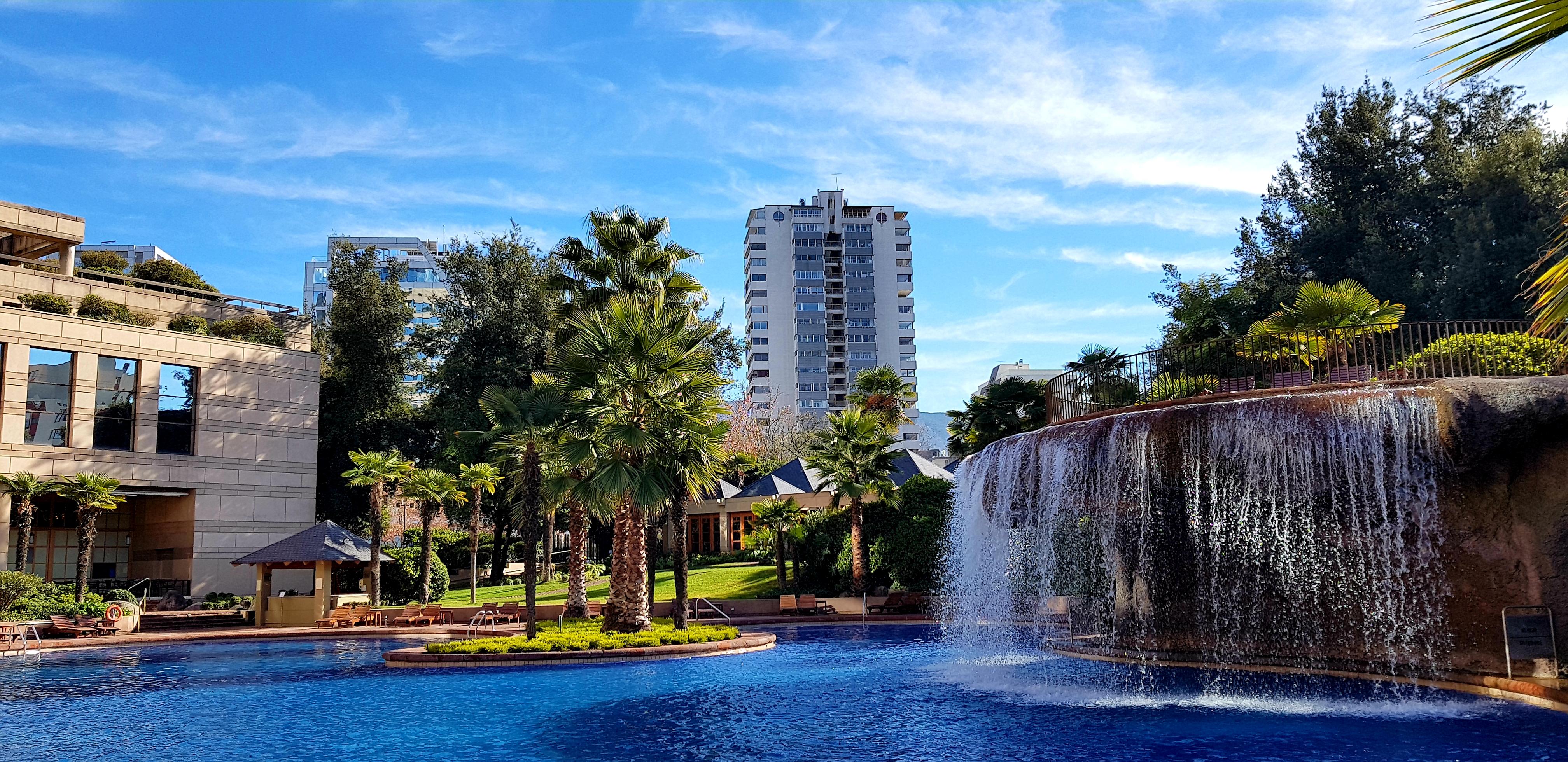 Mandarin Oriental, Santiago Hotell Exteriör bild Fountains at the resort