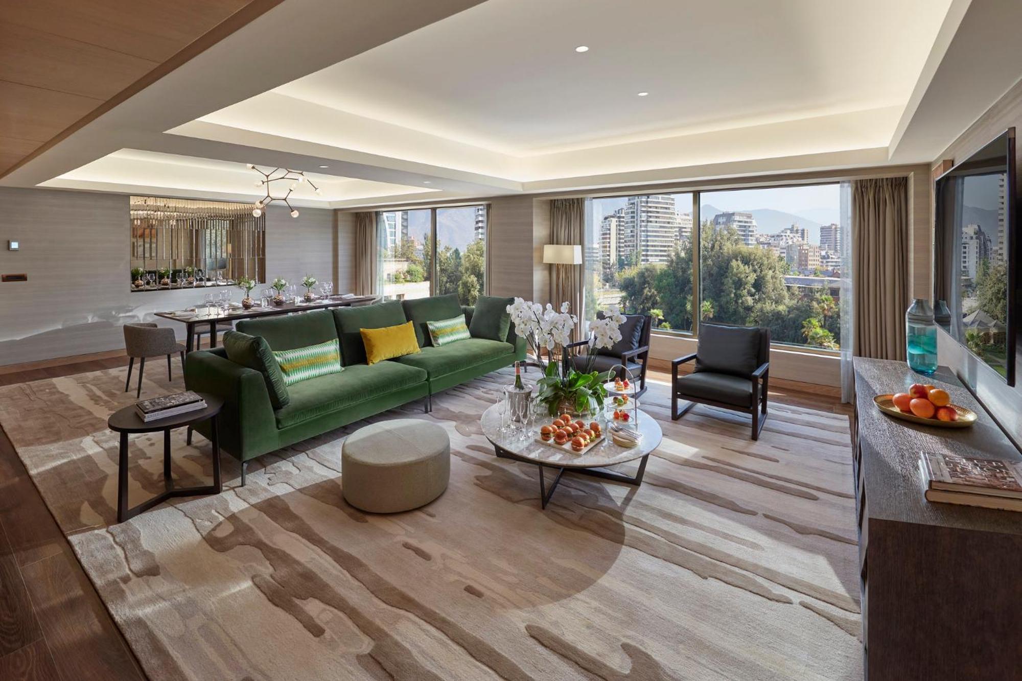 Mandarin Oriental, Santiago Hotell Exteriör bild The Living Room of the Presidential Suite